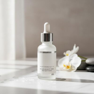 सफेद पॉलीडीऑक्सीराइबोन्यूक्लियोटाइड PDRN सीरम त्वचा की उपचार और एंटी-एजिंग प्रभावों को बढ़ावा देता है, जिसमें गहरी नमी प्रदान करने वाले गुण होते हैं